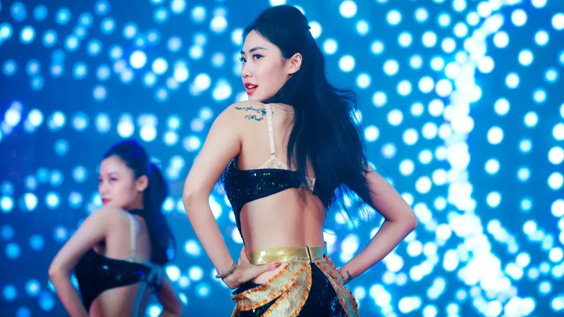 múa hát tiếp