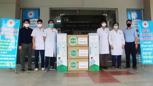 Toàn Á tặng cây nước nóng lạnh BV đa khoa Nông Nghiệp